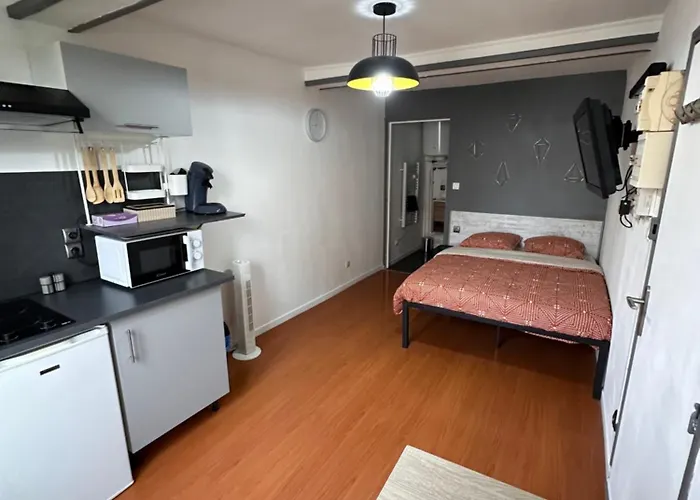 Studio Centre-Ville Rdc